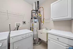 6406 Warrens Way Top Floor &amp Dee, Wanaque, NJ 07465 - Photo 12