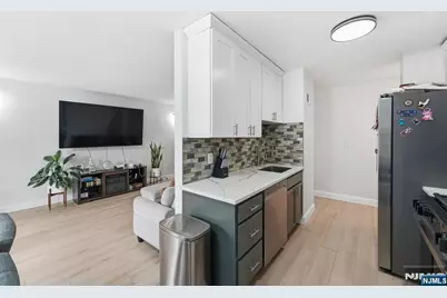 712 Broad Street 3C #3C, Elizabeth, NJ 07208 - Photo 12