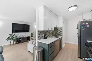 712 Broad Street 3C, Elizabeth, NJ 07208 - Photo 12