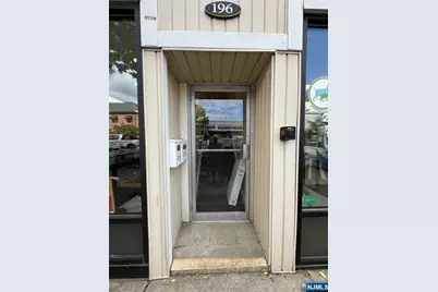 196 Rock Road 2 B #2 B, Glen Rock, NJ 07452 - Photo 2