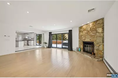 11 Hudson Terrace, Englewood Cliffs, NJ 07632 - Photo 4