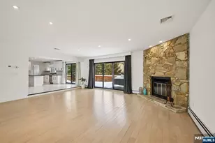 11 Hudson Terrace, Englewood Cliffs, NJ 07632 - Photo 4