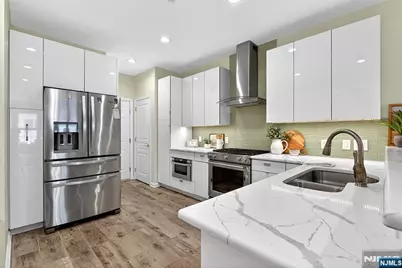 4 Generals Lane, Totowa, NJ 07512 - Photo 16