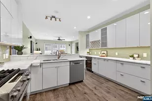 4 Generals Ln, Totowa, NJ 07512 - Photo 18