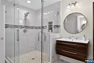 4 Generals Ln, Totowa, NJ 07512 - Photo 32