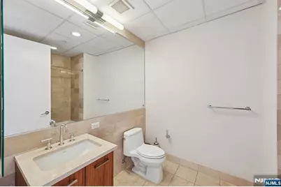 4 Beacon Way Ph 1900 #PH 1900, Jersey City, NJ 07304 - Photo 16