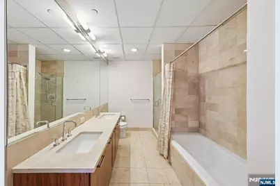 4 Beacon Way Ph 1900 #PH 1900, Jersey City, NJ 07304 - Photo 20