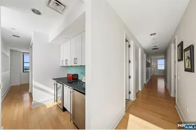 4 Beacon Way Ph 1900 #PH 1900, Jersey City, NJ 07304 - Photo 24