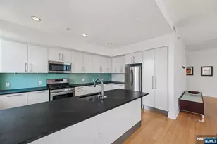 4 Beacon Way Ph 1900, Jersey City, NJ 07304 - Photo 4