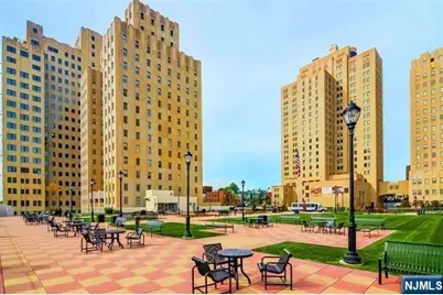 4 Beacon Way Ph 1900 #PH 1900, Jersey City, NJ 07304 - Photo 42