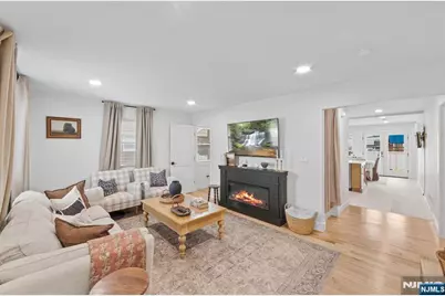 17-11 Berdan Avenue, Fair Lawn, NJ 07410 - Photo 4