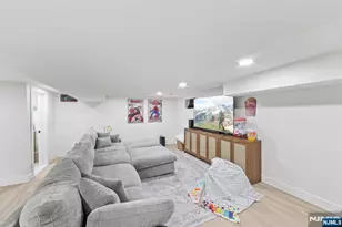 17-11 Berdan Ave, Fair Lawn, NJ 07410 - Photo 28