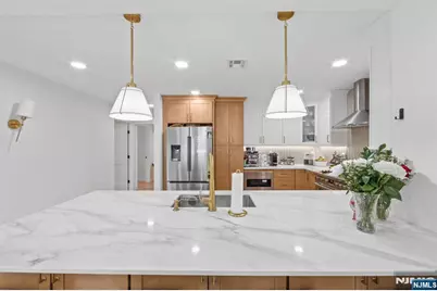 17-11 Berdan Avenue, Fair Lawn, NJ 07410 - Photo 8