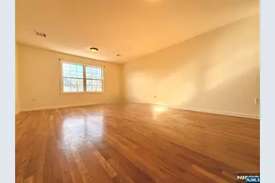 623-625 Magnolia Avenue 2 #2, Elizabeth, NJ 07206 - Photo 2