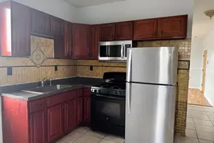 590 Hawthorne Ave 2nd Floor, Newark, NJ 07112 - Photo 6