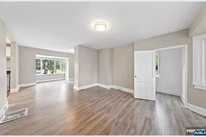 56 E Madison Avenue, Cresskill, NJ 07626 - Photo 12