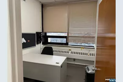 1051 Bloomfield Avenue 2A #2A, Clifton, NJ 07012 - Photo 4