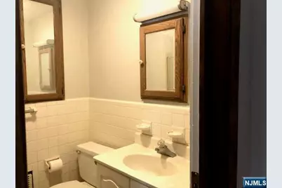 636 Wyckoff Avenue, Wyckoff Township, NJ 07481 - Photo 16