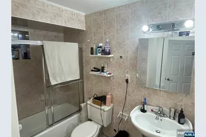248 Kingsland Avenue 1 #1, Lyndhurst Township, NJ 07071 - Photo 14
