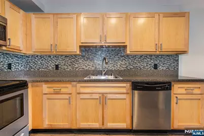 115 Polifly Road 5D #5D, Hackensack, NJ 07601 - Photo 6