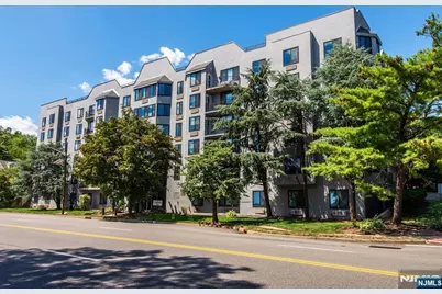 115 Polifly Road 5D #5D, Hackensack, NJ 07601 - Photo 1