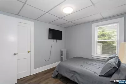 51 Ampere Parkway, East Orange, NJ 07017 - Photo 18