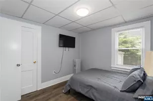 51 Ampere Pkwy, East Orange, NJ 07017 - Photo 18