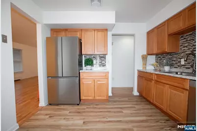 2052 Hoefleys Lane, Fort Lee, NJ 07024 - Photo 4