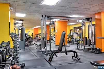 1836 Harmon Cove Tower 1836 #1836, Secaucus, NJ 07094 - Photo 18