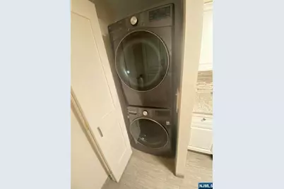 1836 Harmon Cove Tower 1836 #1836, Secaucus, NJ 07094 - Photo 8