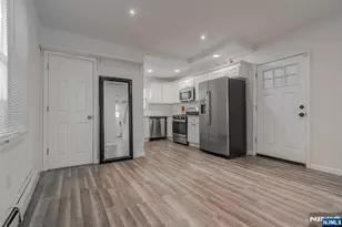 562 18th St, Newark, NJ 07103 - Photo 4