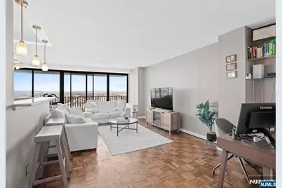 277 Prospect Avenue 18B #18B, Hackensack, NJ 07601 - Photo 12