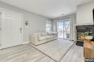 1068 Cambridge Ct, Mahwah, NJ 07430 - Photo 4