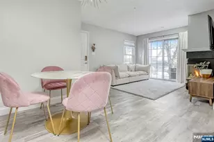 1068 Cambridge Ct, Mahwah, NJ 07430 - Photo 6