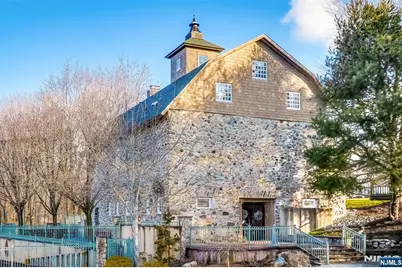 1068 Cambridge Court, Mahwah, NJ 07430 - Photo 16