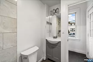 1614 Center Ave, Fort Lee, NJ 07024 - Photo 18