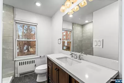 1614 Center Avenue, Fort Lee, NJ 07024 - Photo 10