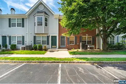 2249 Margaret Court, Mahwah, NJ 07430 - Photo 2