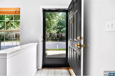 2249 Margaret Court, Mahwah, NJ 07430 - Photo 8