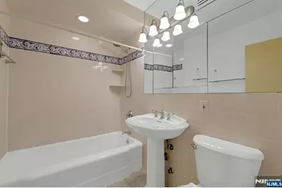 2 Horizon Road #G5, Fort Lee, NJ 07024 - Photo 28