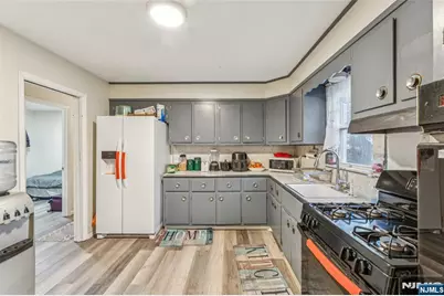 18 Gifford Court, Maplewood, NJ 07040 - Photo 16