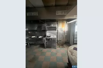 20 Columbia Avenue, Bergenfield, NJ 07621 - Photo 6