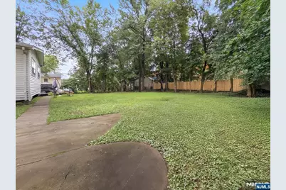 19 Bedford Road, Dumont, NJ 07628 - Photo 30