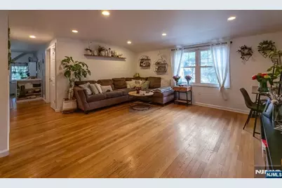 19 Bedford Road, Dumont, NJ 07628 - Photo 16