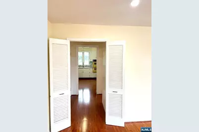 358 Lafayette Avenue 1 #1, Cliffside Park, NJ 07010 - Photo 4