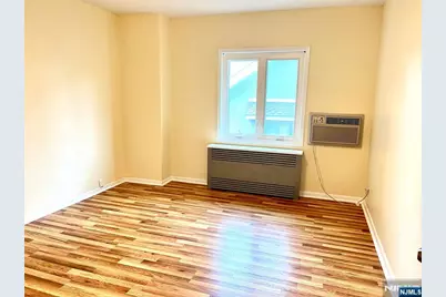 358 Lafayette Avenue 1 #1, Cliffside Park, NJ 07010 - Photo 6