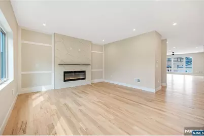 428 Lafayette Avenue, Cliffside Park, NJ 07010 - Photo 18