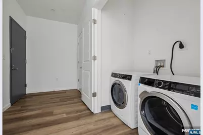 2 Executive Drive 621 #621, Fort Lee, NJ 07024 - Photo 10