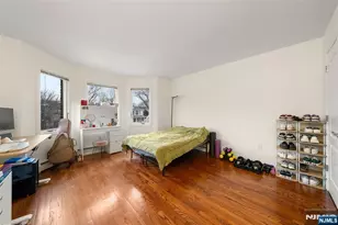 535B Lawn Ave B, Palisades Park, NJ 07650 - Photo 16