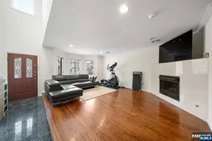 535B Lawn Ave B, Palisades Park, NJ 07650 - Photo 4